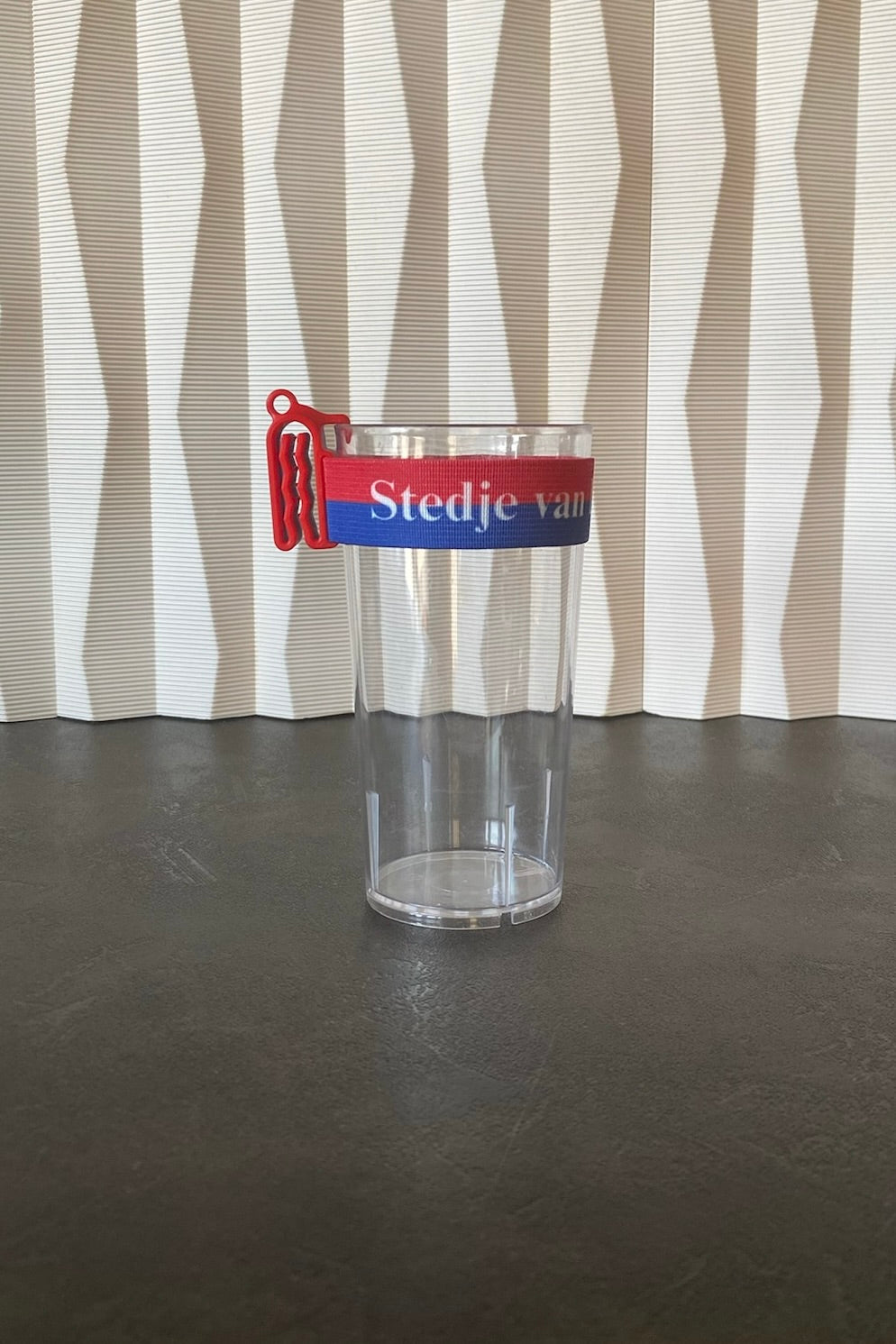 "Stedje van Lol en Plezeer" Clip A Cup