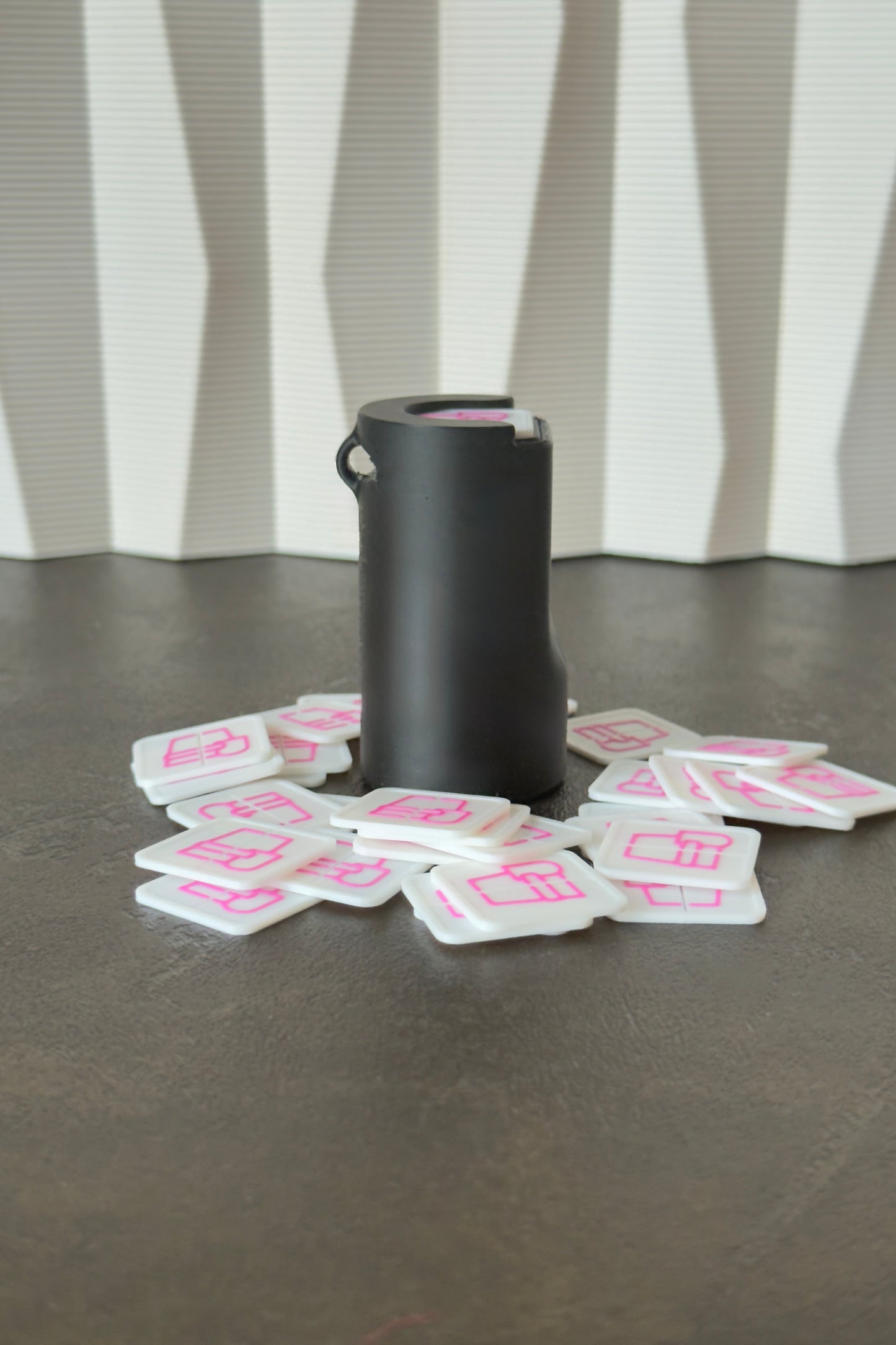 "Night" Coin Holder with Spring for Square Coins