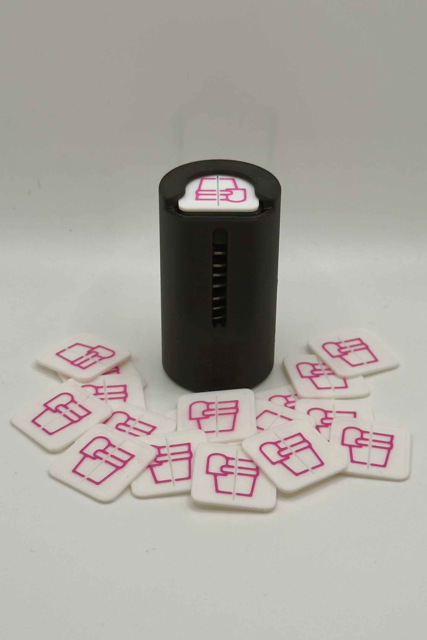 "Night" Coin Holder with Spring for Square Coins